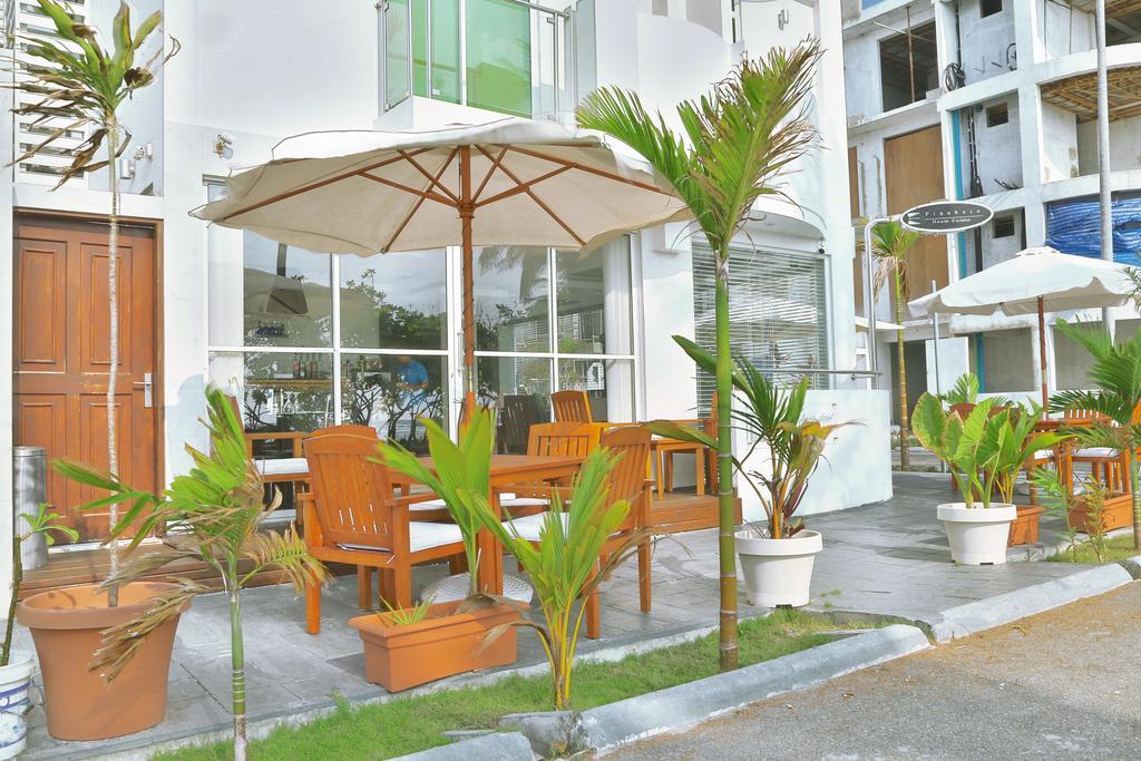 Airport Beach Hotel Hulhumale Exterior photo