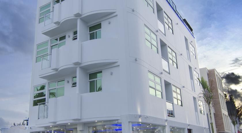 Airport Beach Hotel Hulhumale Exterior photo